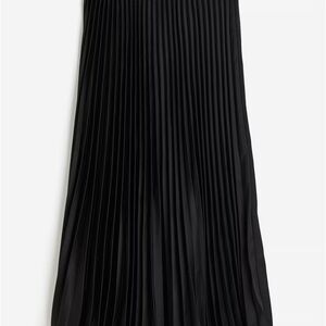 Midi Length Black Pleated Skirt Size Medium